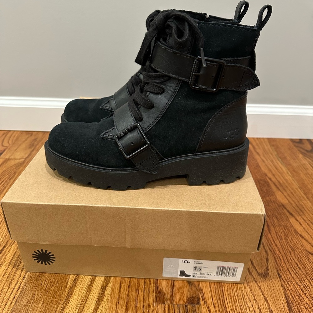 UGG Women Black Lace-Up Boots